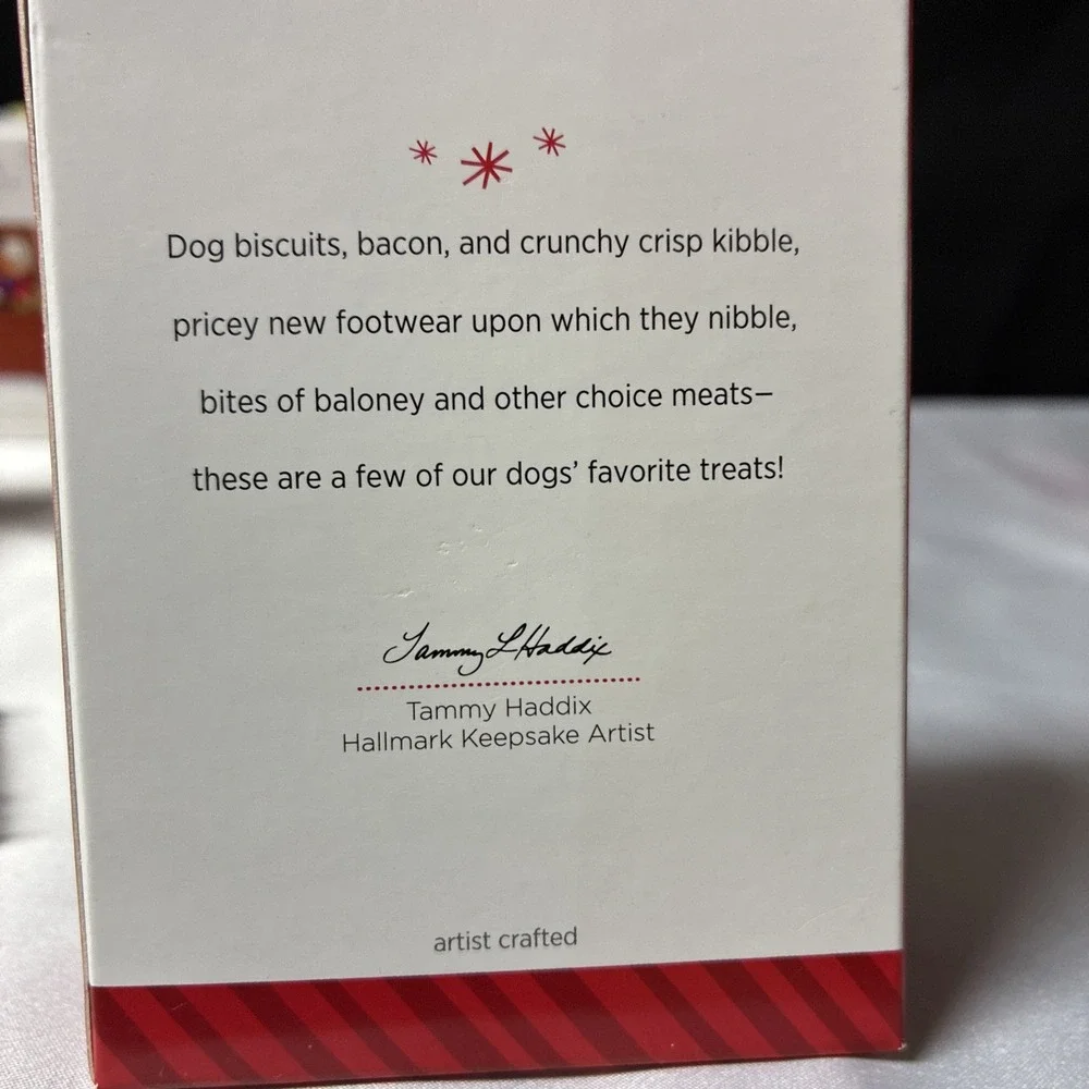 Hallmark Keepsake 2014 Perfect Pup Photo Holder Musical Ornament Dog QG01106